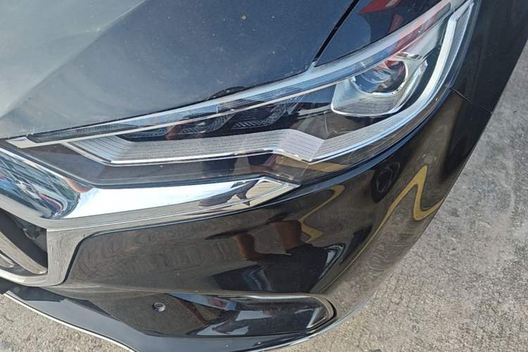 Used Hongqi HS5 2022 Facelifted Version 2.0T Smart Connect Flagship All-Wheel-Drive Edition Left Front Headlight