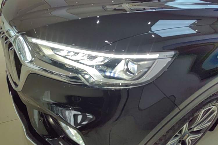 Used Hongqi HS5 2022 Facelifted Version 2.0T Smart Connect Flagship All-Wheel-Drive Edition Left Front Headlight
