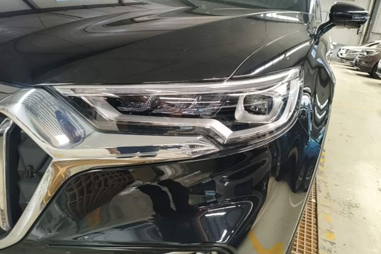 Used Hongqi HS5 2022 Facelifted Version 2.0T Smart Connect Flagship All-Wheel-Drive Edition Left Front Headlight