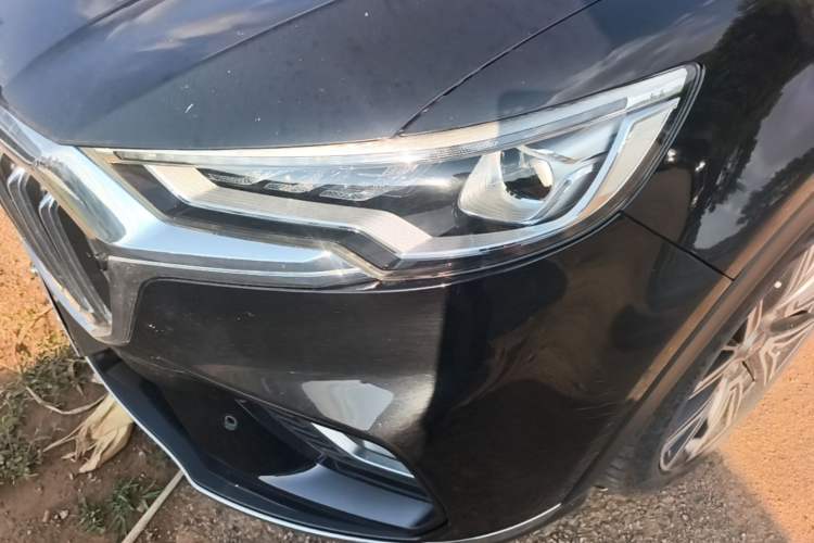 Used Hongqi HS5 2022 Facelifted Version 2.0T Smart Connect Flagship All-Wheel-Drive Edition Left Front Headlight
