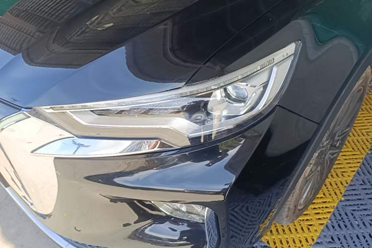 Used Hongqi HS5 2022 2.0T Smart Connect Flagship All-Wheel-Drive Version Left Front Headlight