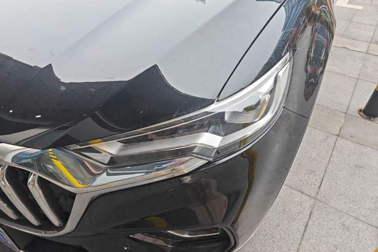 Used Hongqi HS5 2022 Revised Version 2.0T Smart Connect Flagship Edition Left Front Headlight