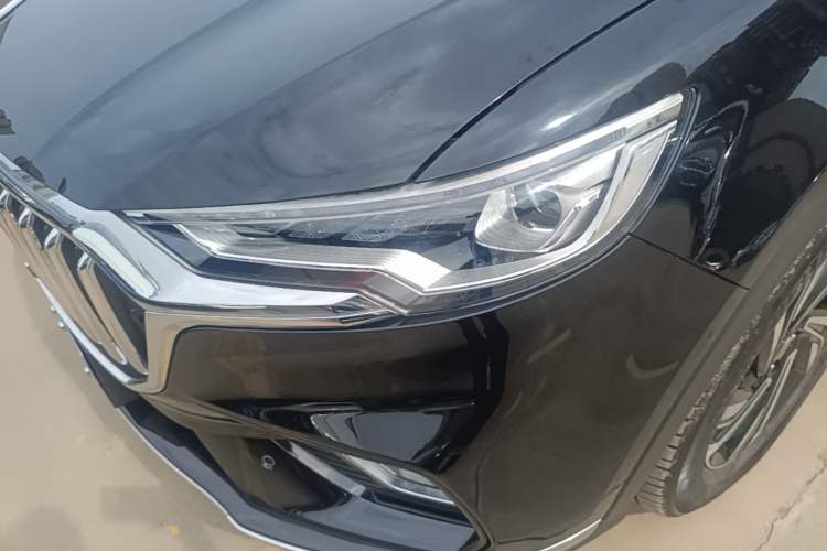 Used Hongqi HS5 2022 Revised Version 2.0T Smart Connect Flagship Edition Left Front Headlight
