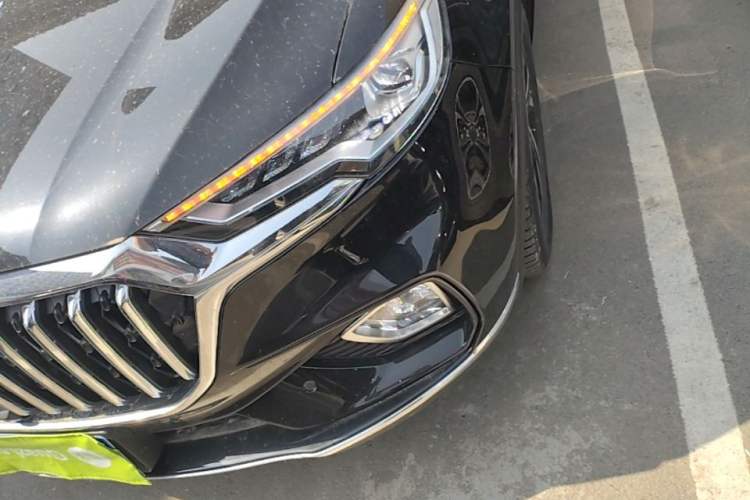 Used Hongqi HS5 2022 Revised Version 2.0T Smart Connect Flagship Edition Left Front Headlight
