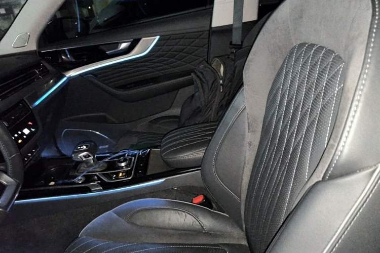 Used Hongqi HS5 2022 Revised Version 2.0T Smart Connect Flagship Edition Left Front Seat