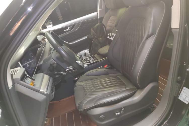 Used Hongqi HS5 2022 Facelifted Version 2.0T Smart Connect Flagship All-Wheel-Drive Edition Left Front Seat