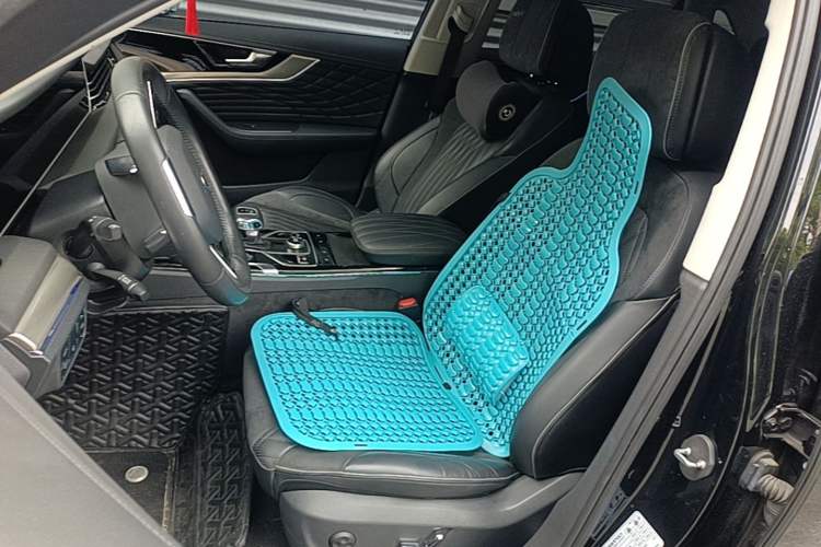Used Hongqi HS5 2022 2.0T Smart Connect Flagship All-Wheel-Drive Version Left Front Seat