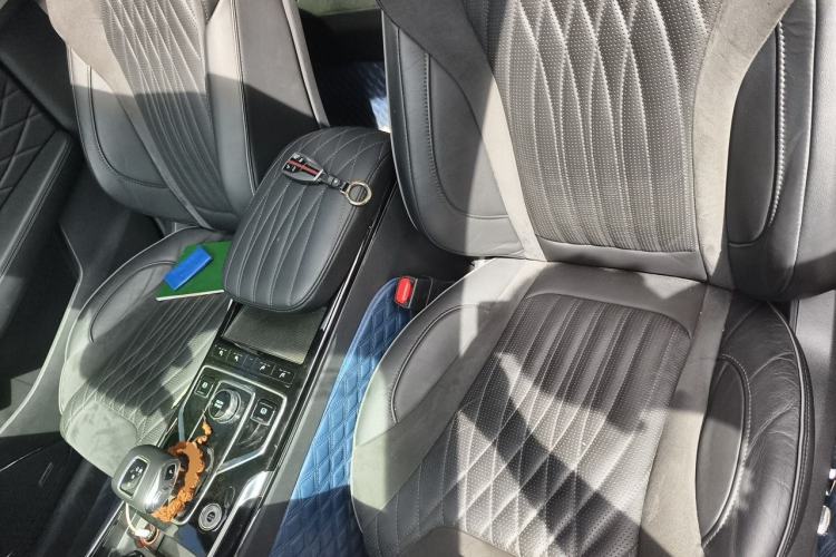 Used Hongqi HS5 2022 Facelifted Version 2.0T Smart Connect Flagship All-Wheel-Drive Edition Left Front Seat