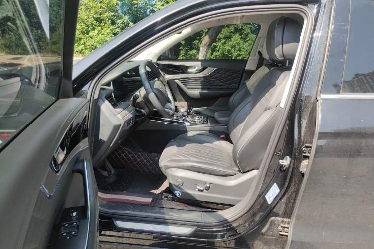 Used Hongqi HS5 2022 Revised Version 2.0T Smart Connect Flagship Edition Left Front Seat
