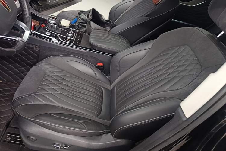 Used Hongqi HS5 2022 Revised Version 2.0T Smart Connect Flagship Edition Left Front Seat