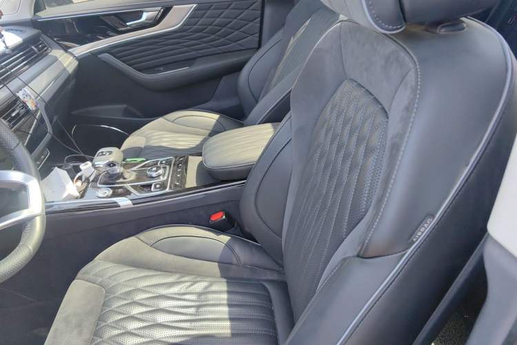 Used Hongqi HS5 2022 2.0T Smart Connect Flagship All-Wheel-Drive Version Left Front Seat
