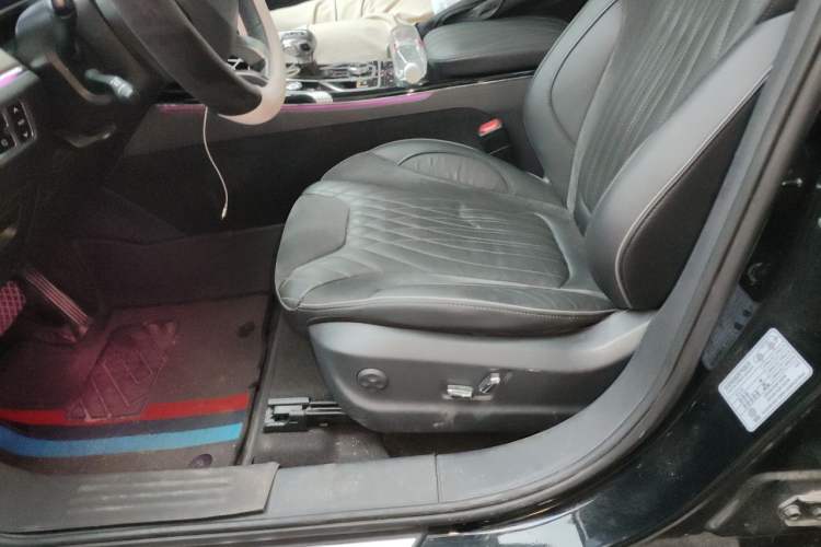 Used Hongqi HS5 2022 Revised Version 2.0T Smart Connect Flagship Edition Left Front Seat