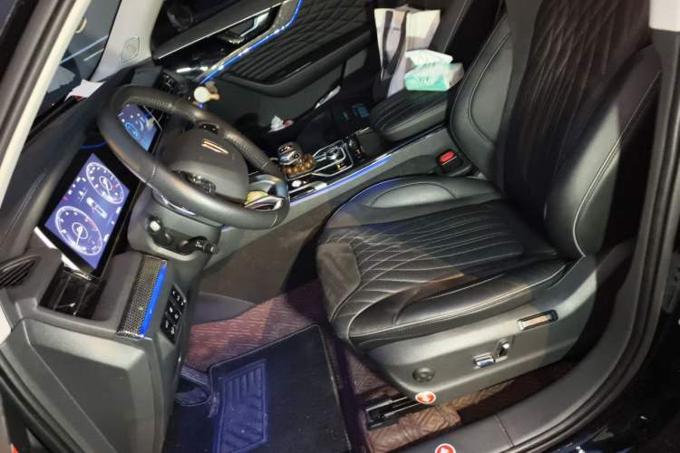 Used Hongqi HS5 2022 2.0T Smart Connect Flagship All-Wheel-Drive Version Left Front Seat
