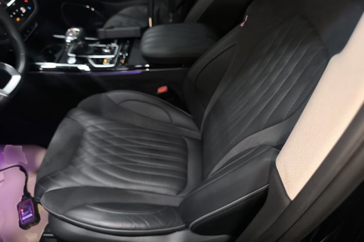 Used Hongqi HS5 2022 Facelifted Version 2.0T Smart Connect Flagship All-Wheel-Drive Edition Left Front Seat