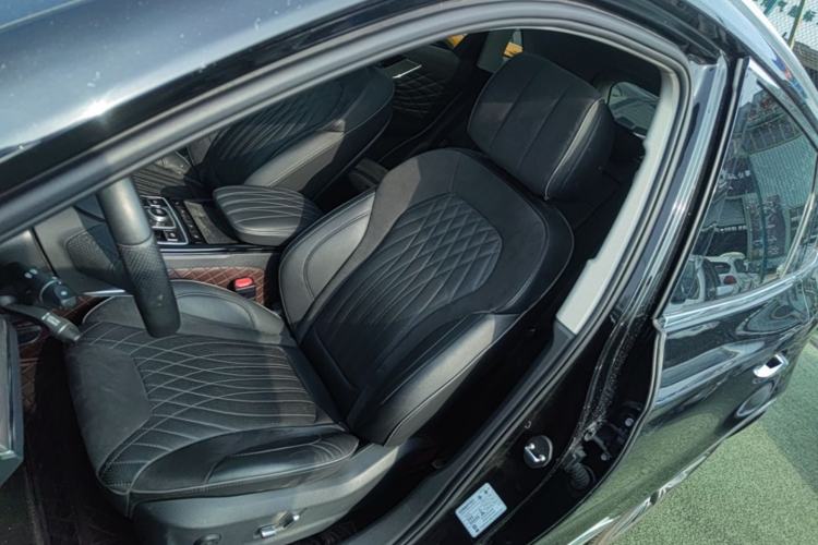 Used Hongqi HS5 2022 Facelifted Version 2.0T Smart Connect Flagship All-Wheel-Drive Edition Left Front Seat