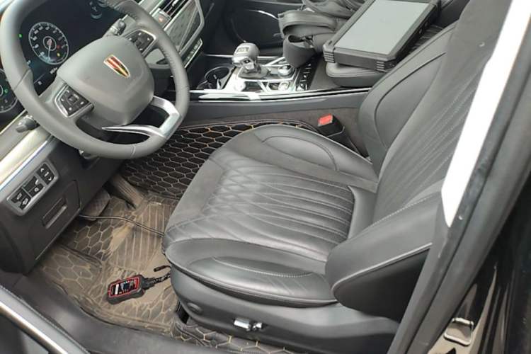 Used Hongqi HS5 2022 Facelifted Version 2.0T Smart Connect Flagship All-Wheel-Drive Edition Left Front Seat