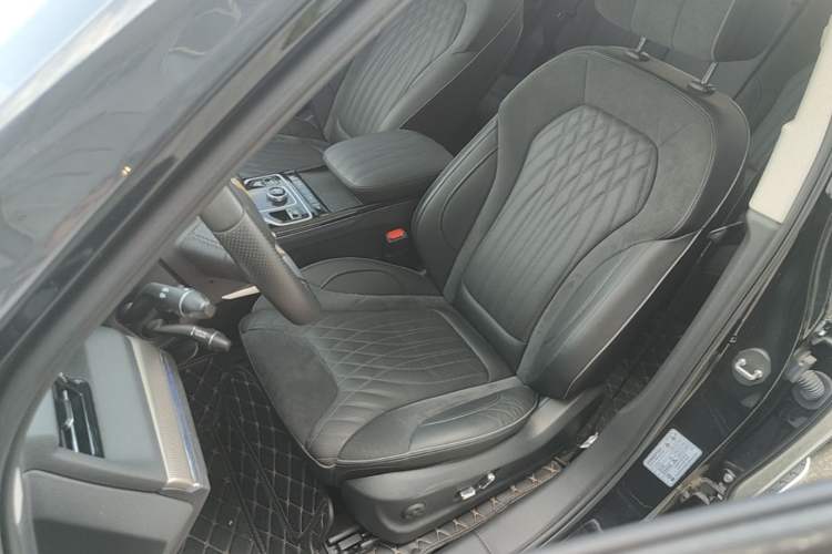 Used Hongqi HS5 2022 Revised Version 2.0T Smart Connect Flagship Edition Left Front Seat
