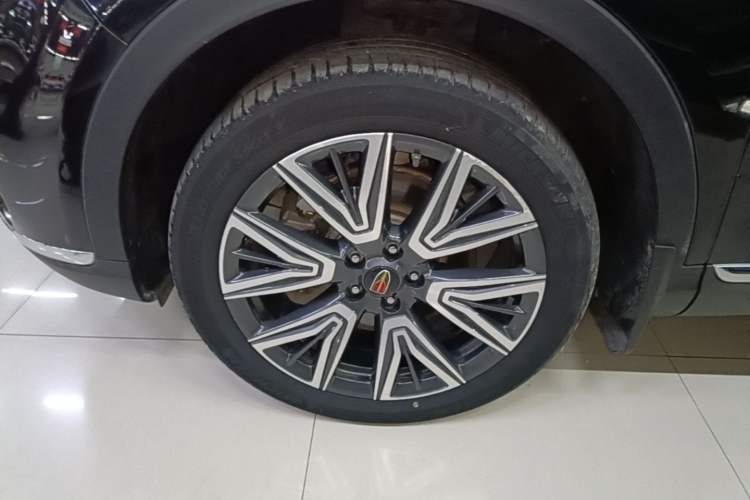 Used Hongqi HS5 2022 Facelifted Version 2.0T Smart Connect Flagship All-Wheel-Drive Edition Left Front Wheel Hub