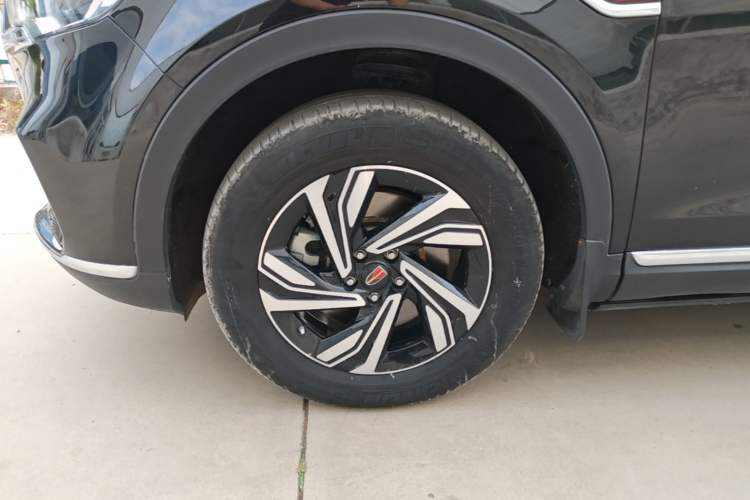 Used Hongqi HS5 2022 Revised Version 2.0T Smart Connect Flagship Edition Left Front Wheel Hub
