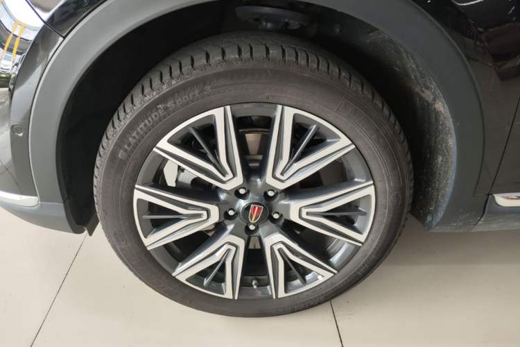 Used Hongqi HS5 2022 Facelifted Version 2.0T Smart Connect Flagship Edition Left Front Wheel Hub