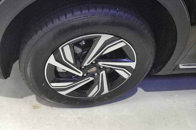 Used Hongqi HS5 2022 2.0T Smart Connect Flagship Enjoyment Purchase Edition Left Front Wheel Hub