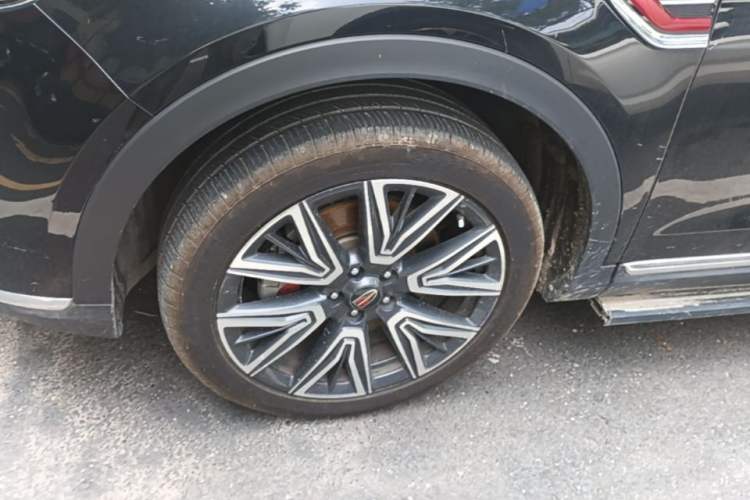 Used Hongqi HS5 2022 Facelifted Version 2.0T Smart Connect Flagship All-Wheel-Drive Edition Left Front Wheel Hub