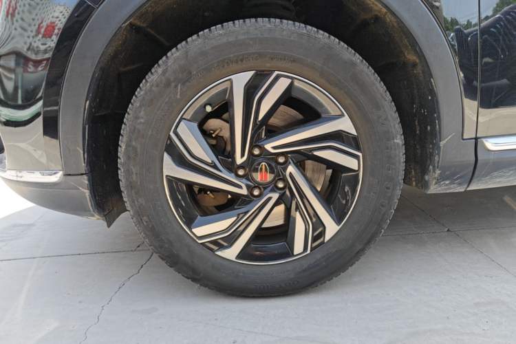 Used Hongqi HS5 2022 Revised Version 2.0T Smart Connect Flagship Edition Left Front Wheel Hub