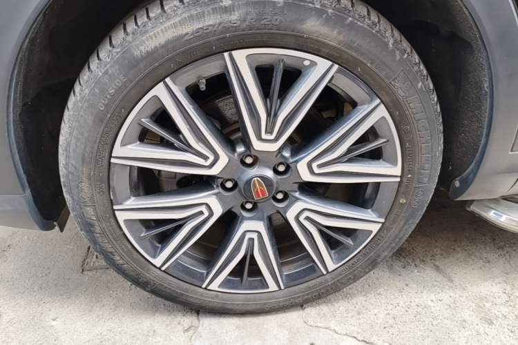 Used Hongqi HS5 2022 Facelifted Version 2.0T Smart Connect Flagship All-Wheel-Drive Edition Left Front Wheel Hub