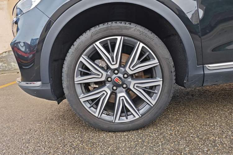 Used Hongqi HS5 2022 Facelifted Version 2.0T Smart Connect Flagship All-Wheel-Drive Edition Left Front Wheel Hub