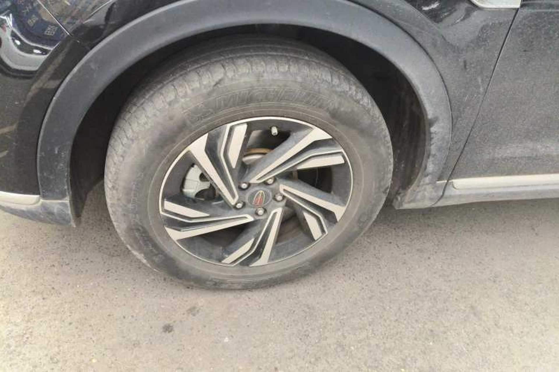 Used Hongqi HS5 2022 Revised Version 2.0T Smart Connect Flagship Edition Left Front Wheel Hub