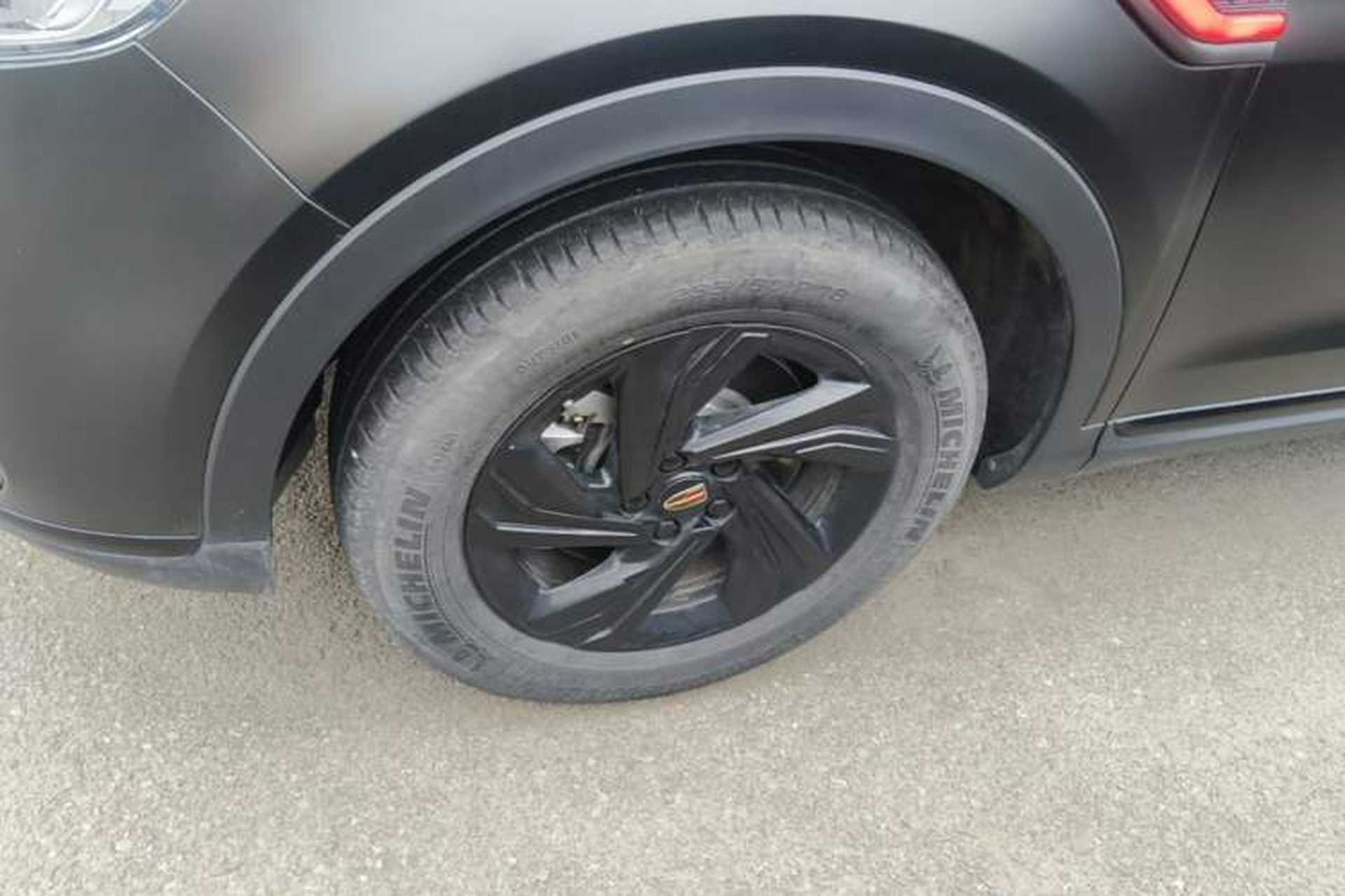Used Hongqi HS5 2022 Revised Version 2.0T Smart Connect Flagship Edition Left Front Wheel Hub