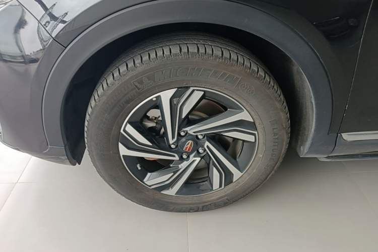 Used Hongqi HS5 2022 Revised Version 2.0T Smart Connect Flagship Edition Left Front Wheel Hub