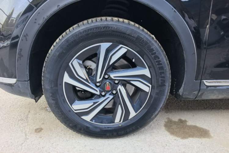 Used Hongqi HS5 2022 Revised Version 2.0T Smart Connect Flagship Edition Left Front Wheel Hub