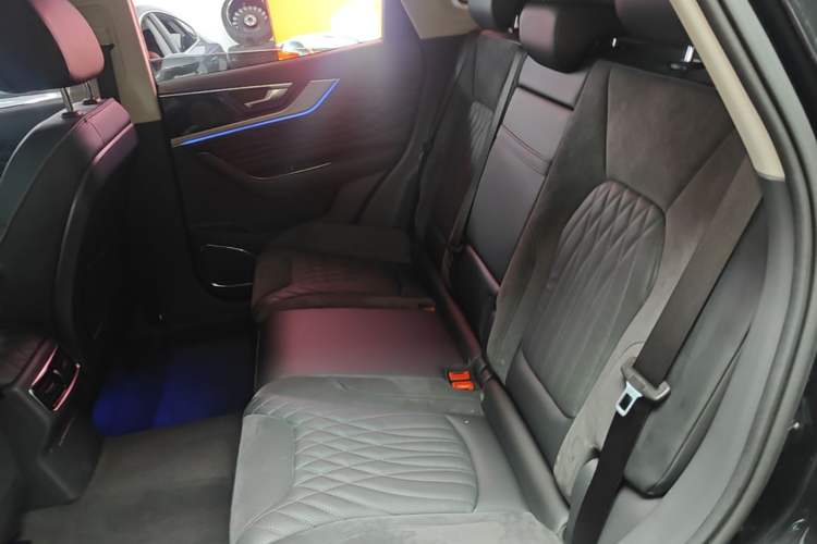 Used Hongqi HS5 2022 Revised Version 2.0T Smart Connect Flagship Edition Left Rear Seat