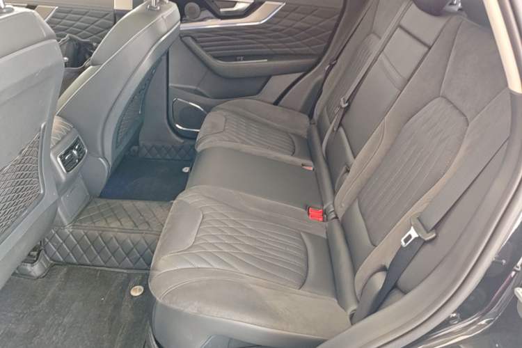 Used Hongqi HS5 2022 Revised Version 2.0T Smart Connect Flagship Edition Left Rear Seat