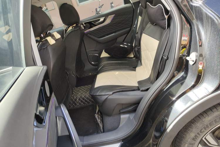 Used Hongqi HS5 2022 2.0T Smart Connect Flagship Edition Left Rear Seat