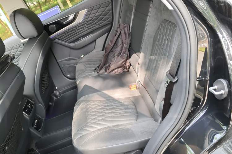 Used Hongqi HS5 2022 Revised Version 2.0T Smart Connect Flagship Edition Left Rear Seat