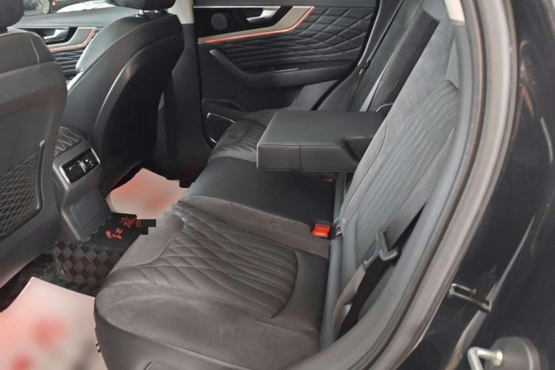 Used Hongqi HS5 2022 2.0T Smart Connect Flagship Enjoyment Purchase Edition Left Rear Seat
