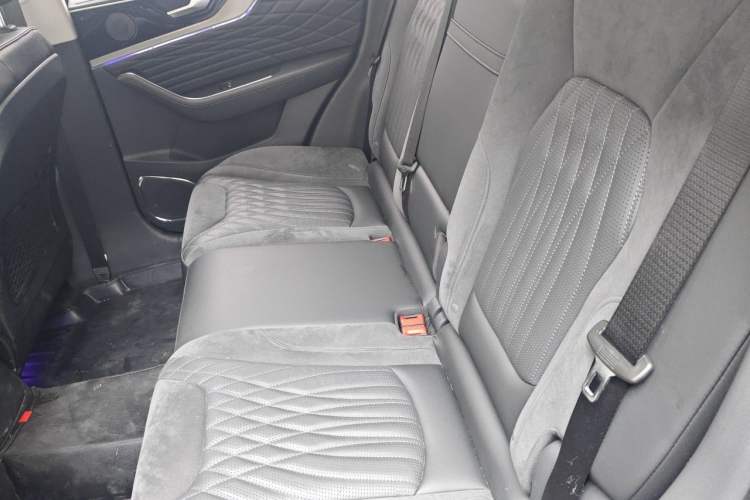 Used Hongqi HS5 2022 Revised Version 2.0T Smart Connect Flagship Edition Left Rear Seat