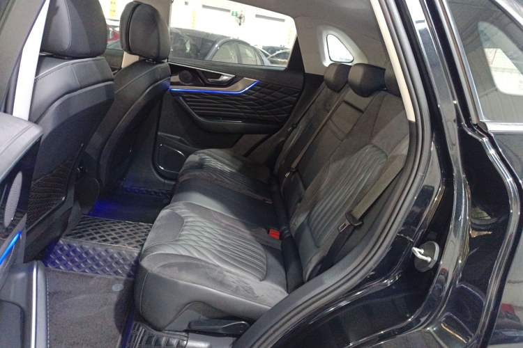 Used Hongqi HS5 2022 Revised Version 2.0T Smart Connect Flagship Edition Left Rear Seat