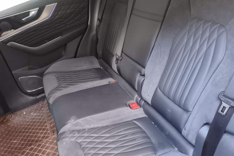 Used Hongqi HS5 2022 Revised Version 2.0T Smart Connect Flagship Edition Left Rear Seat