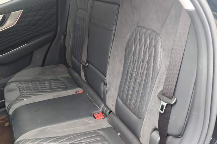 Used Hongqi HS5 2022 Revised Version 2.0T Smart Connect Flagship Edition Left Rear Seat