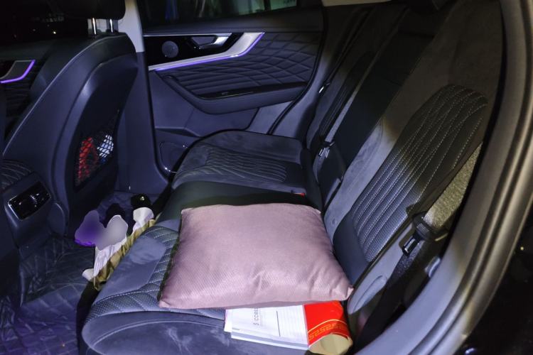 Used Hongqi HS5 2022 2.0T Smart Connect Flagship Edition Left Rear Seat