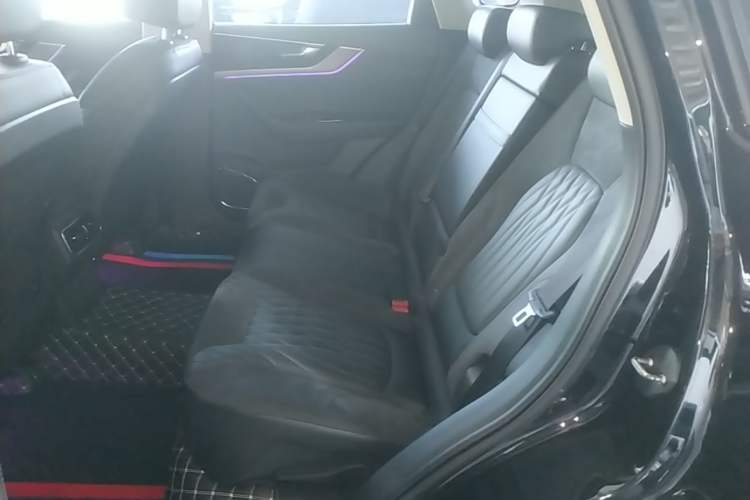 Used Hongqi HS5 2022 Revised Version 2.0T Smart Connect Flagship Edition Left Rear Seat