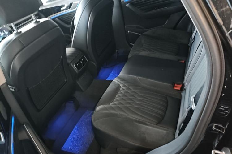 Used Hongqi HS5 2022 Revised Version 2.0T Smart Connect Flagship Edition Left Rear Seat