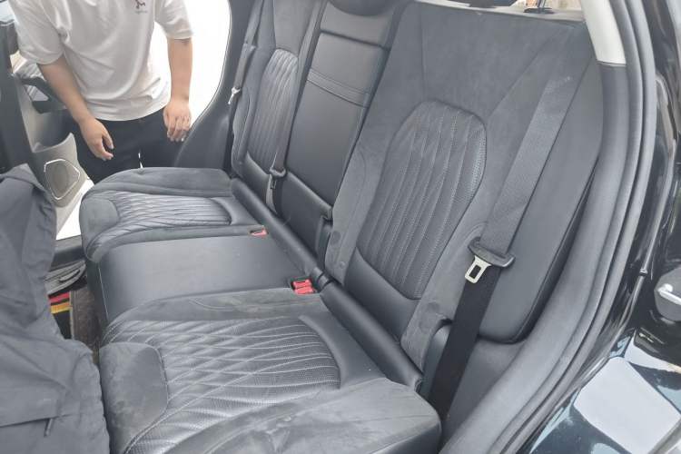 Used Hongqi HS5 2022 Revised Version 2.0T Smart Connect Flagship Edition Left Rear Seat