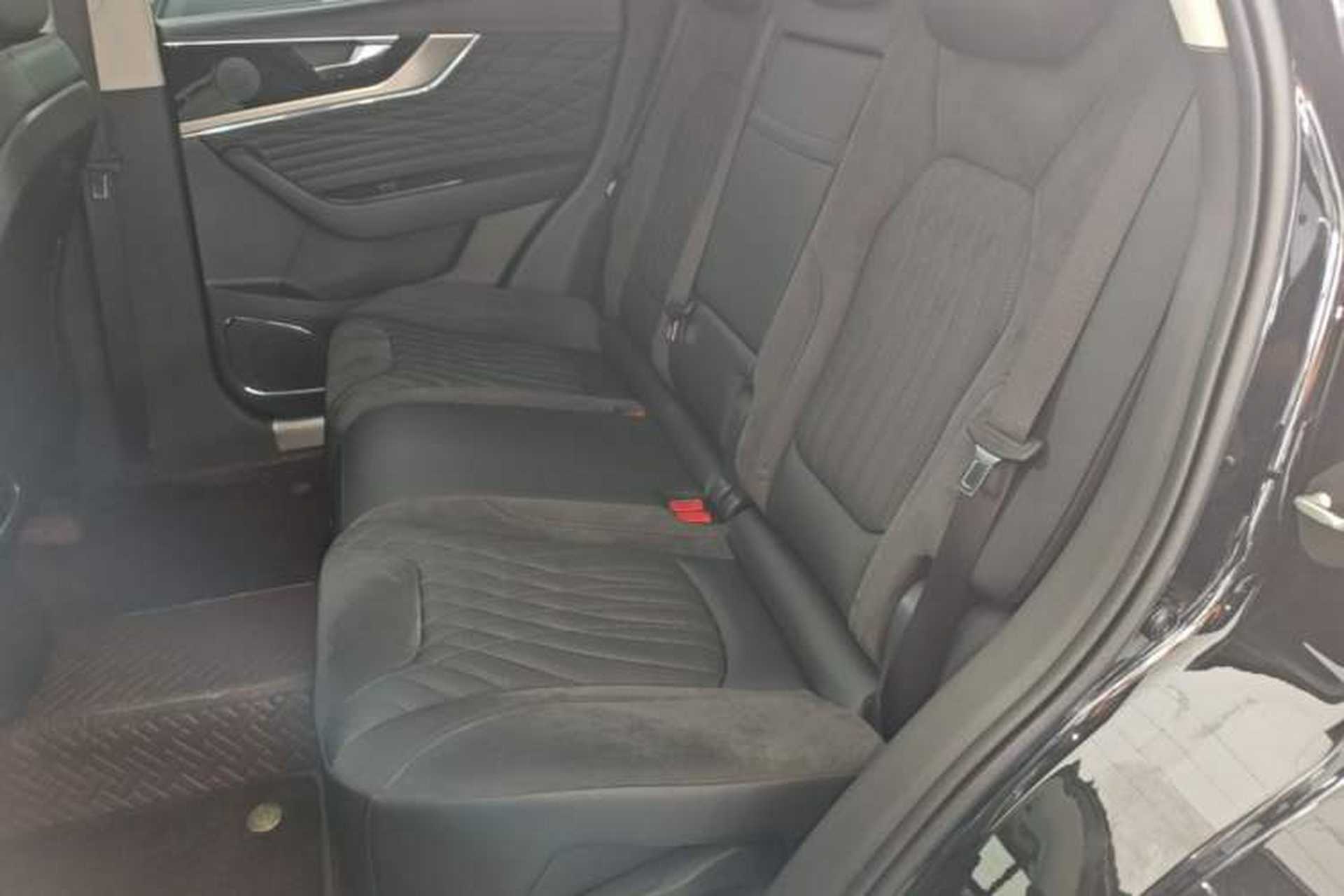 Used Hongqi HS5 2022 Facelifted Version 2.0T Smart Connect Flagship All-Wheel-Drive Edition Left Rear Seat