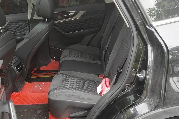 Used Hongqi HS5 2022 Revised Version 2.0T Smart Connect Flagship Edition Left Rear Seat