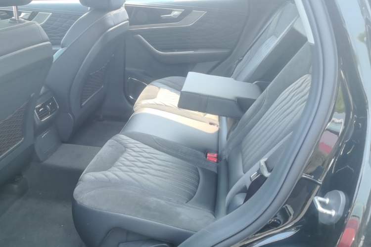 Used Hongqi HS5 2022 Revised Version 2.0T Smart Connect Flagship Edition Left Rear Seat