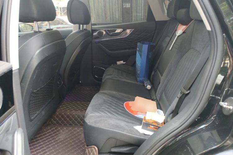 Used Hongqi HS5 2022 2.0T Smart Connect Flagship All-Wheel-Drive Version Left Rear Seat